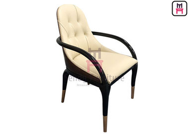 Κυρτό στερεό ξύλινο Armrest σύγχρονο να δειπνήσει δέρματος προεδρεύει του όγκου 0.38cbm με τις λεπτομέρειες μετάλλων