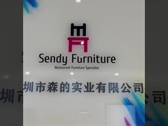 Μεταλλικό πλαίσιο αστικού στυλ Μαύρο δερμάτινο κάθισμα με επένδυση